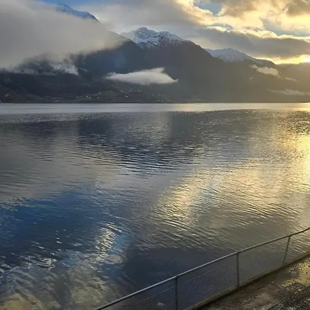 Hardanger Fjordblikk アパート *